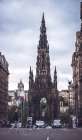 ЭДИНБУРГ, ШКОТЛАНД - 28 августа 2017 года: Памятник Уолтеру Скотту в Эдинбурге — стоковое фото