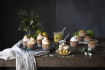 Sweet cupcakes with meringue — Stock Photo