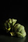Alcachofra verde reduzida para metade — Fotografia de Stock