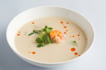Японський місо суп з креветками — стокове фото