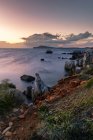 Lever de soleil sur les côtes de Minorque — Photo de stock