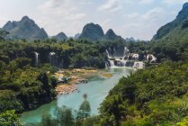Cascata impressionante de cachoeira chinesa Detian, Guangxi, China — Fotografia de Stock