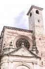 Außenansicht der alten gotischen Kathedrale, Brihuega, Spanien — Stockfoto