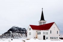 Kirchenbau in den Bergen — Stockfoto