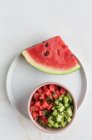 Mezcla Diseño creativo hecho de melón y melón de agua dulce. Puesta plana. - foto de stock
