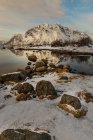 Paesaggio ghiacciato del lofoten, norway — Foto stock