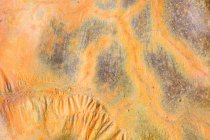 Поверхность речных почв с минералами — стоковое фото