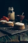 Torta di carote fatta in casa con farina d'avena e yogurt — Foto stock