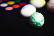 Conjunto de ovos mal coloridos — Fotografia de Stock