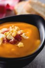 Bowl of salmorejo soup with ham and hard boiled egg — Stock Photo