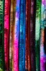 Primer plano de paneles de resina epoxi multicolor brillante abstracto - foto de stock