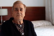 Ritratto di donna anziana con Alzheimer. — Foto stock