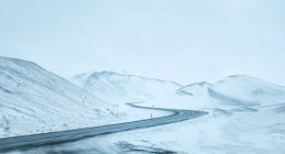 Bergauf im Winter in Island — Stockfoto