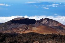 Paesaggio vulcanico in zona selvaggia deserta — Foto stock