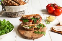 Sandwich with vegetables and cheese — Stock Photo