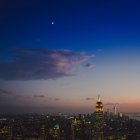 Bela vista da cidade noturna — Fotografia de Stock