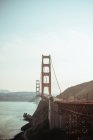 Landschaft Golden Gate Bridge bei Sonnenaufgang — Stockfoto