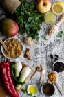 Verschiedene Zutaten für Chutney Mango auf dem Tisch — Stockfoto