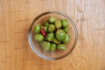 Snack d'olives et de tomates — Photo de stock