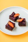 Tasty chocolate cake with strawberry — Stock Photo