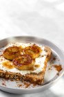 Homemade toasted bread with cream cheese, fried banana, honey and cinnamon.Vegetarian food.Healthy food concept. — Stock Photo