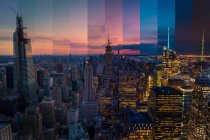 Contemporânea fachadas de edifícios de vários estágios sob colorido céu nublado ao pôr do sol em Nova York EUA — Fotografia de Stock