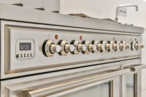 Beautiful and elegant gas stove in the kitchen — Stock Photo