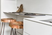 Luxus und schöne Kücheneinrichtung in einem modernen Haus — Stockfoto
