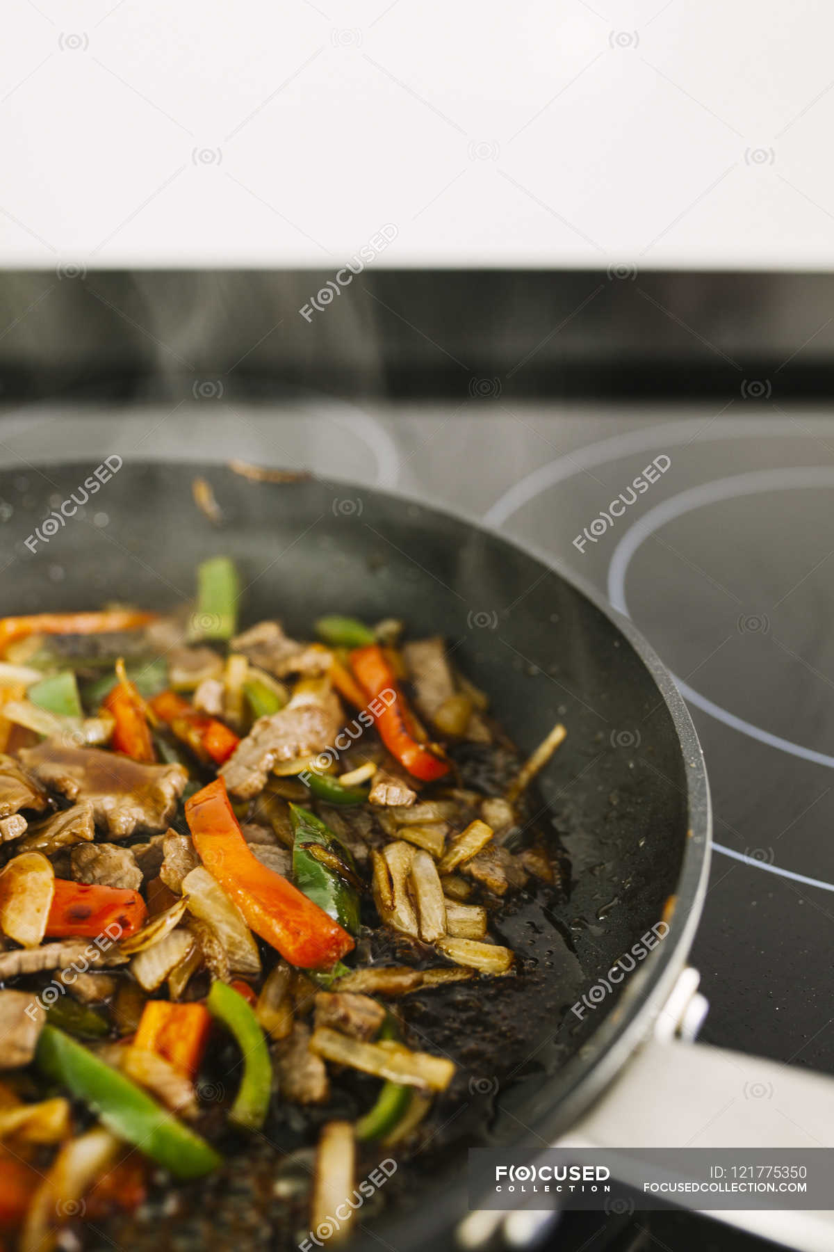 Sauteed peppers, onions and mushrooms — closeup, carrots - Stock Photo