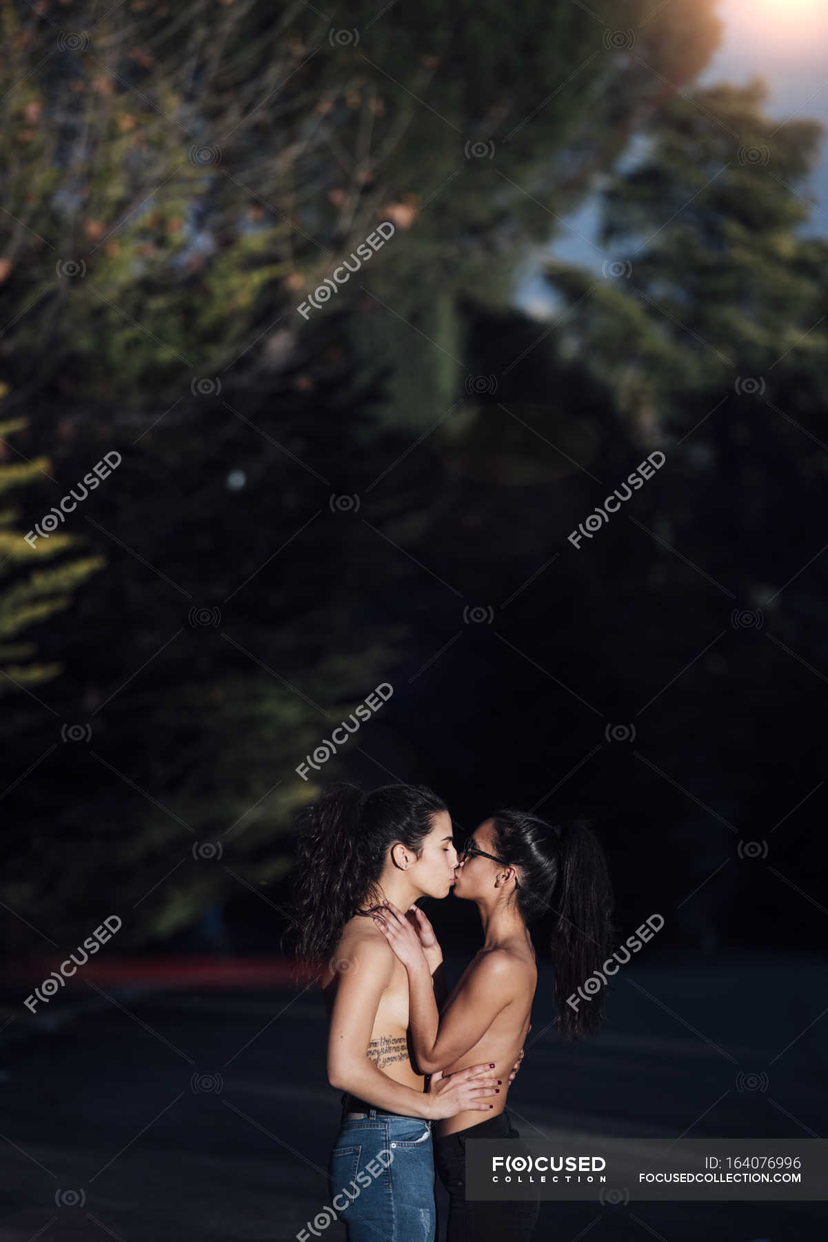 Brazilian Wax Naked Bilder Loving Topless Lesbians