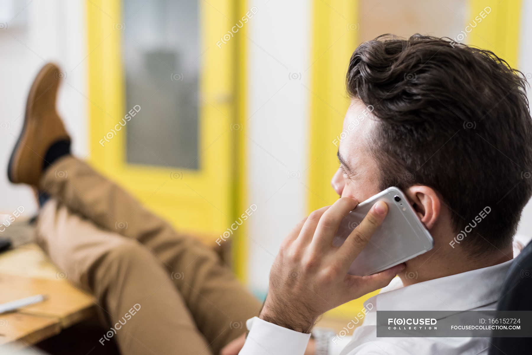 How To Put Legs On Table