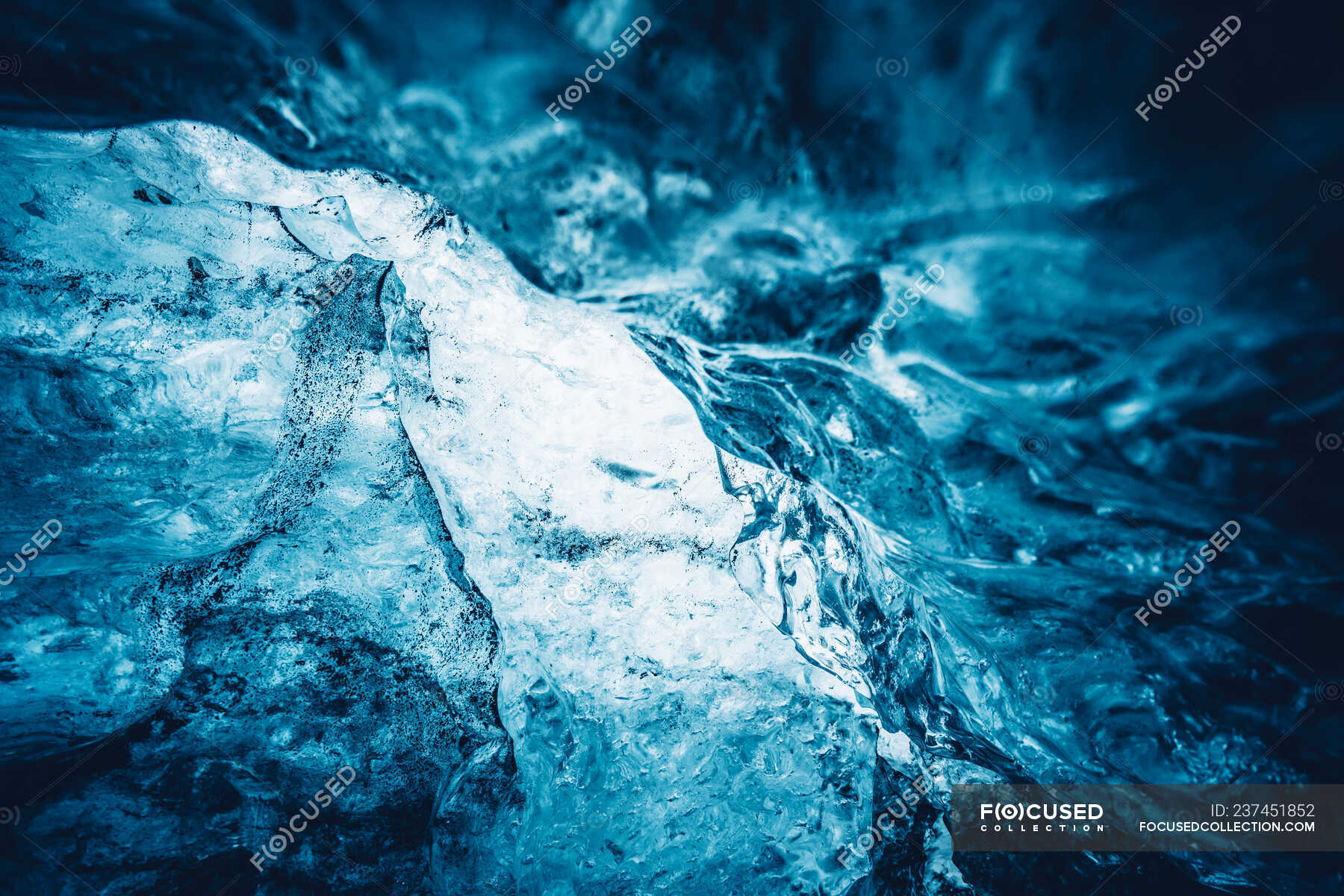 Beautiful crystal blue ice — clear, horizontal - Stock Photo | #237451852