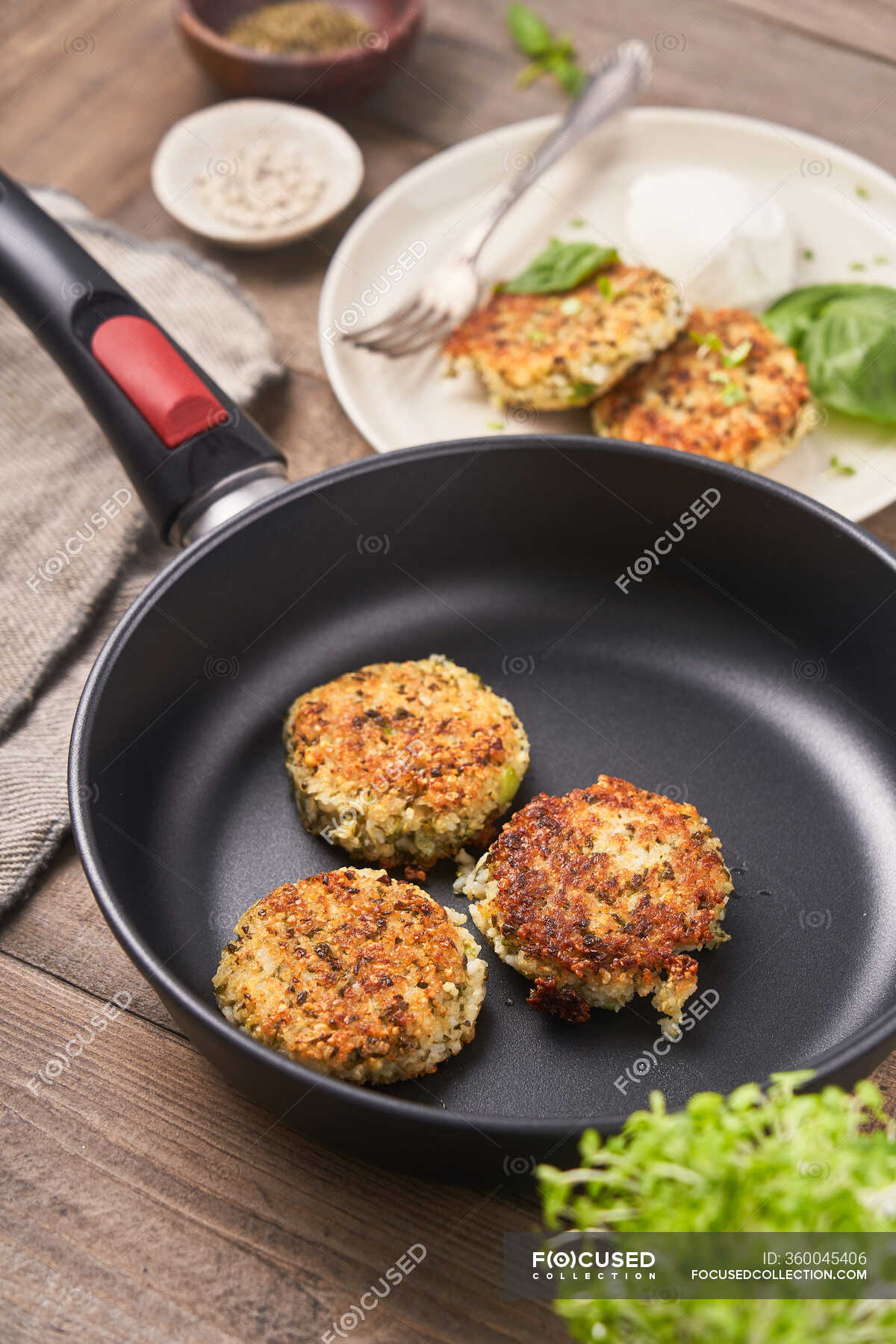 Tasty cutlets in pan and plate — food, dinner - Stock Photo | #360045406