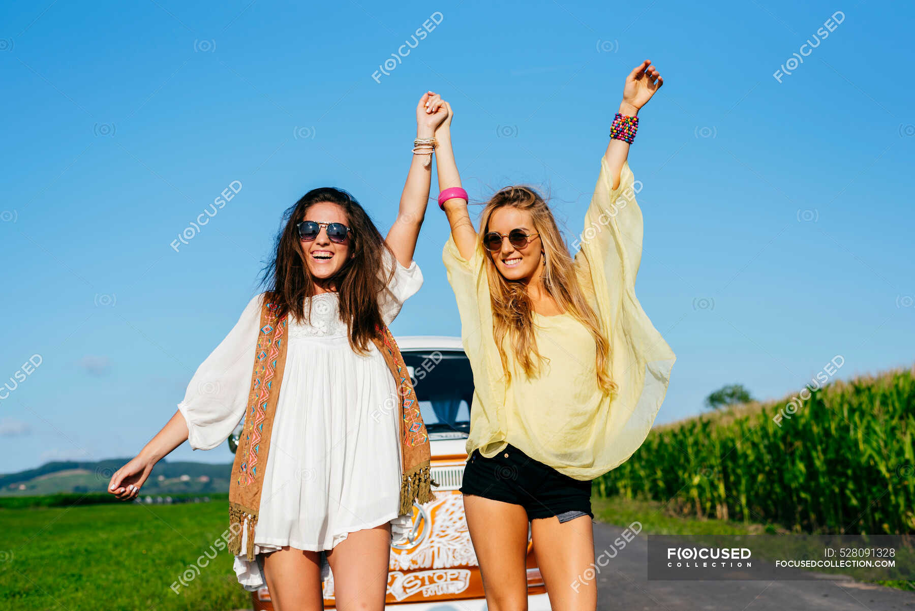 Hippy clothes hi-res stock photography and images - Alamy