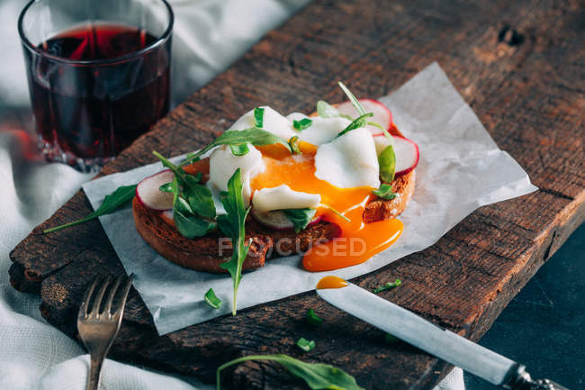 Toast with poached egg — Stock Photo