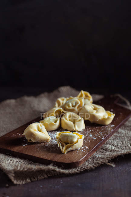 Raw italian tortellinis — Stock Photo