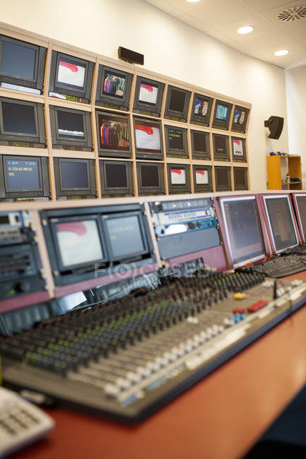 Équipement professionnel de studio TV — Photo de stock