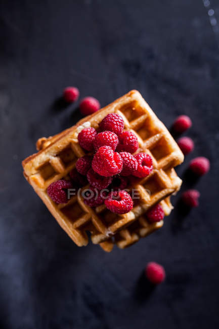 Belgian waffles with fresh berries — Stock Photo