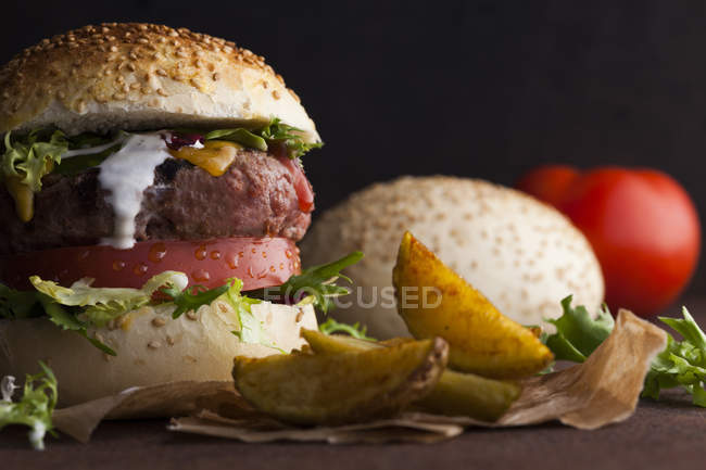 Delicioso sanduíche olhando — Fotografia de Stock