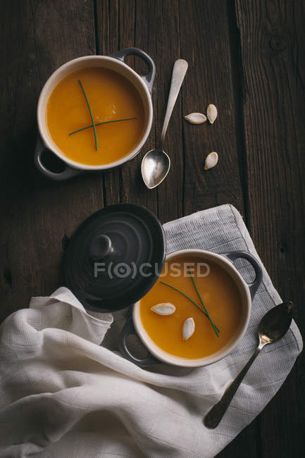 Soupe à la crème traditionnelle citrouille — Photo de stock
