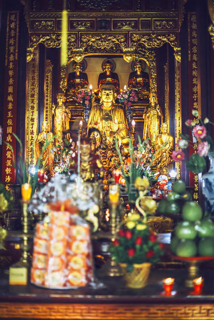 Ancien temple à Hanoi — Photo de stock