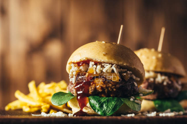 Savoureux mini hamburger — Photo de stock
