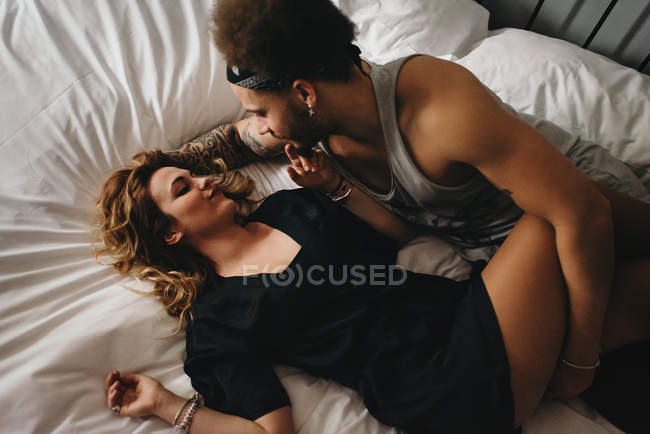 Man sensually touching his girlfriend — Stock Photo
