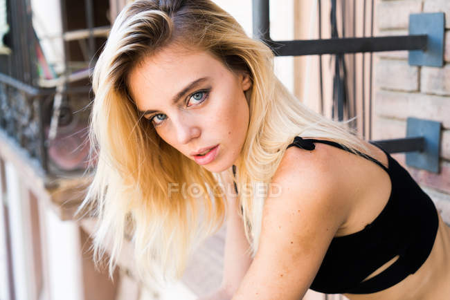 Young serious woman — Stock Photo