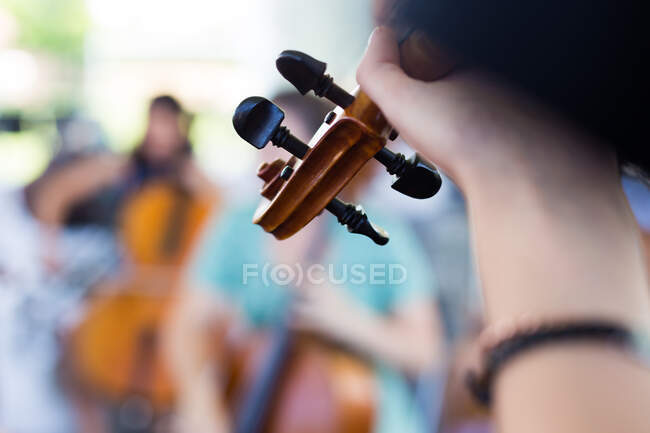 Closeup view young man with violin — Stock Photo