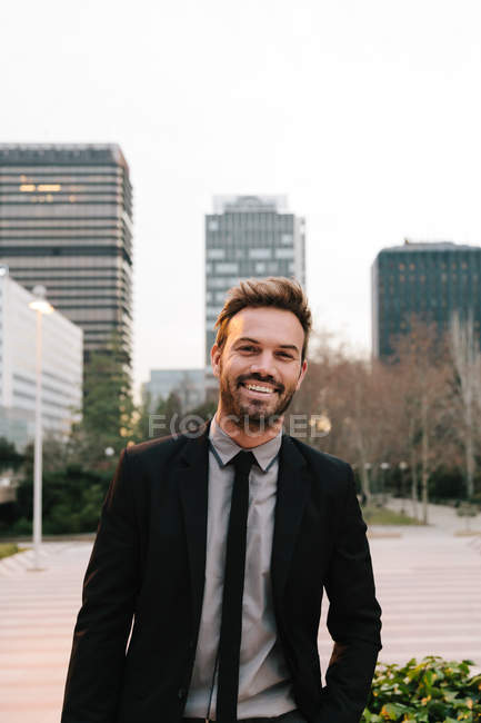 Businessman in a Financial District — Stock Photo