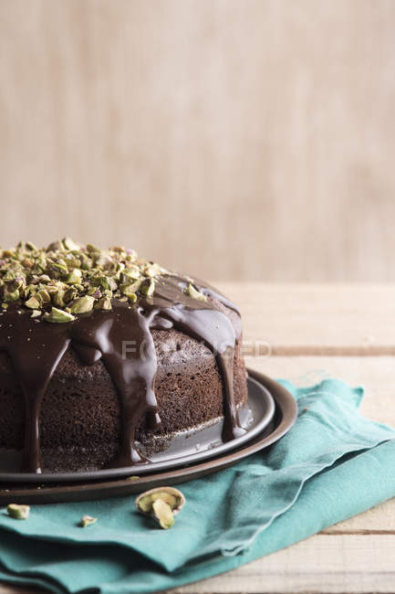 Schokoladenkuchen mit Ganache — Stockfoto