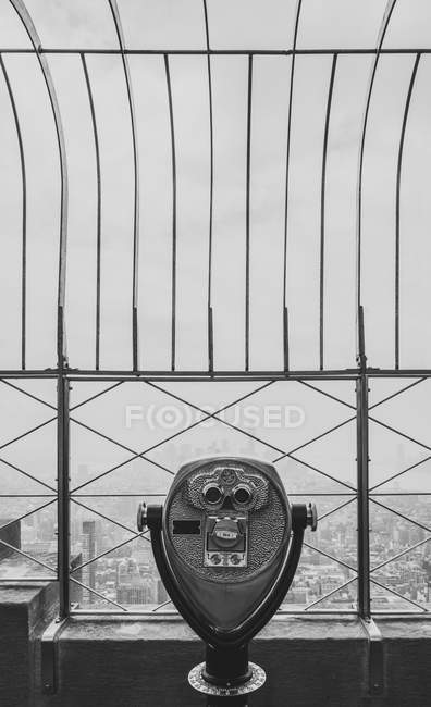 Vintage Binocular in New York — Stock Photo