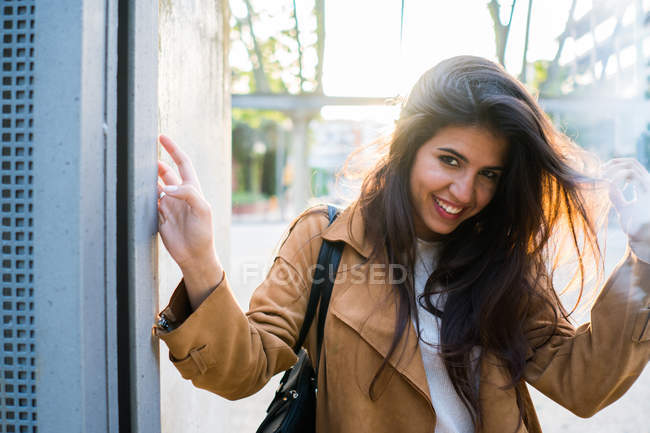Young pretty woman in the street — Stock Photo