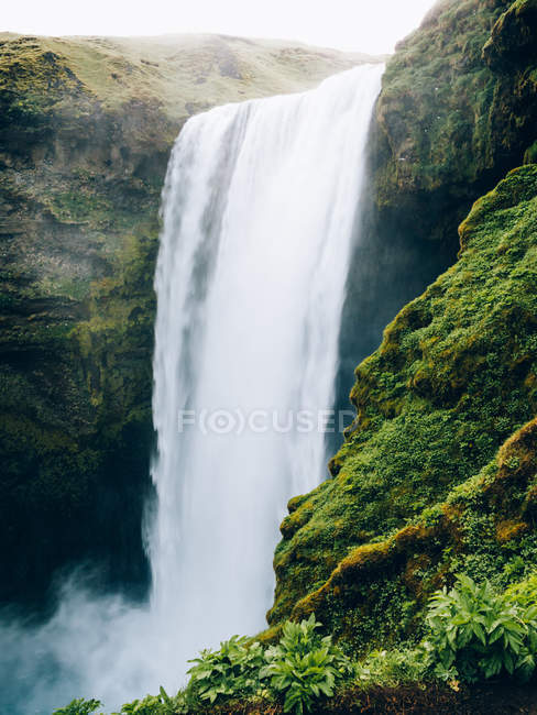Cascada pintoresca, Islandia - foto de stock